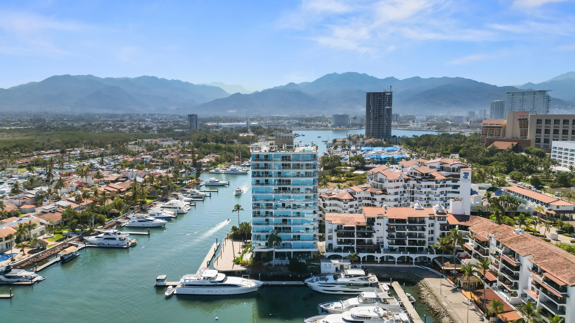 Marina Vallarta with View and Pool 30 VIDA CORAL