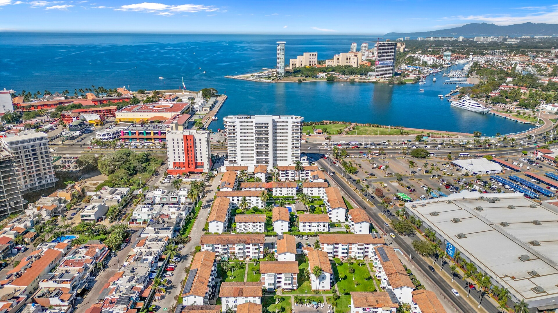 Apartment with pool near the beach in PV 28 VIDA CORAL