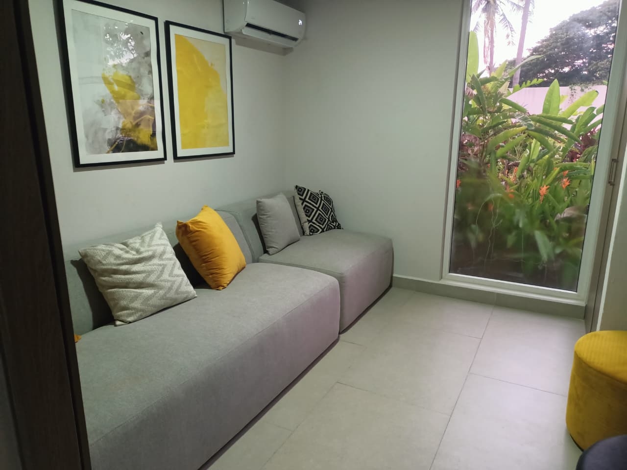 Modern retreat with pools and nature 24 VIDA CORAL