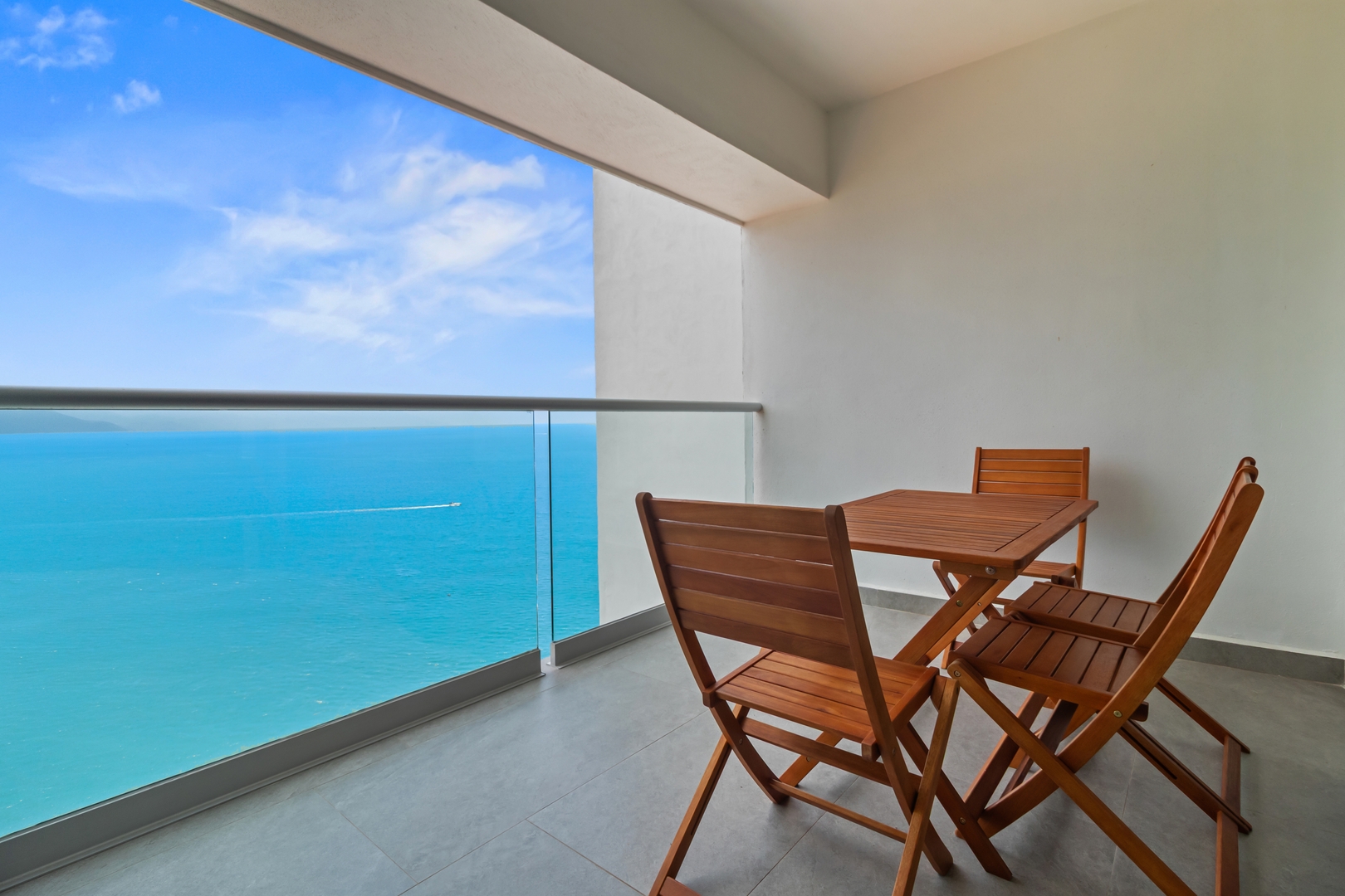 Harbor | 26th-Floor Ocean Views & King Bed 7 VIDA CORAL