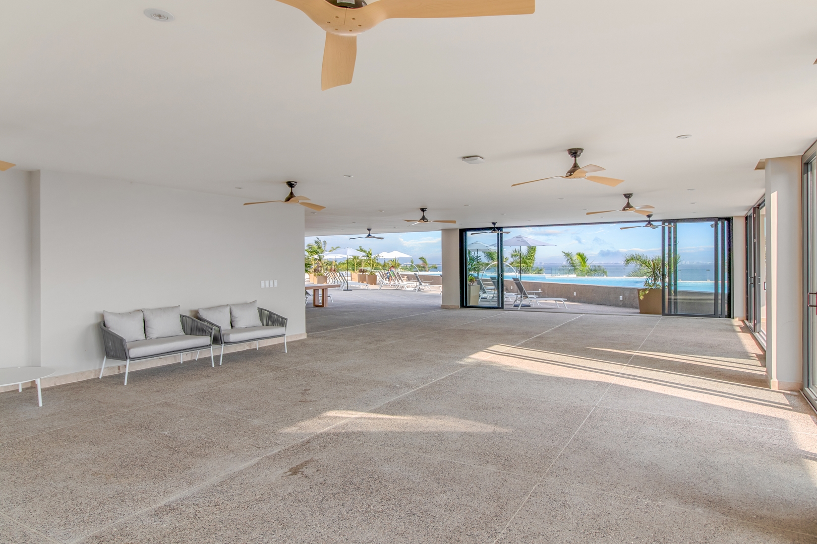 Zantamar Studio | Balcony & Shared Pool 38 VIDA CORAL