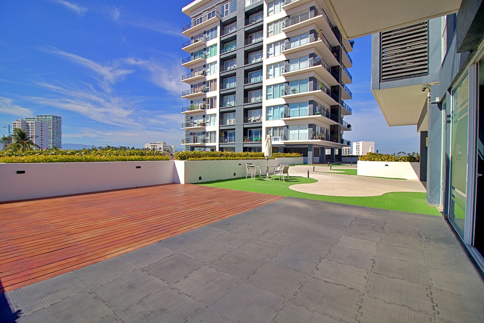 Modern Apartment + Pool + 5 min from the Beach 39 VIDA CORAL
