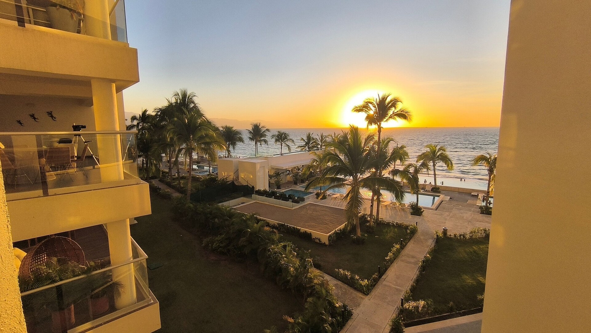 Dream Terrace: Frontal Ocean View and Sunsets 92 VIDA CORAL