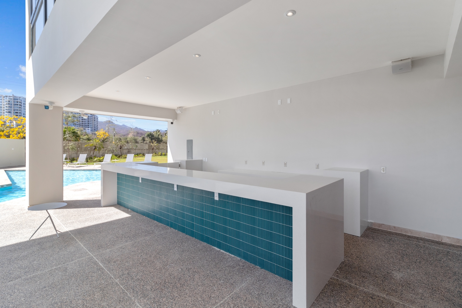 Relaxing Oceanfront Getaway with Balcony 60 VIDA CORAL
