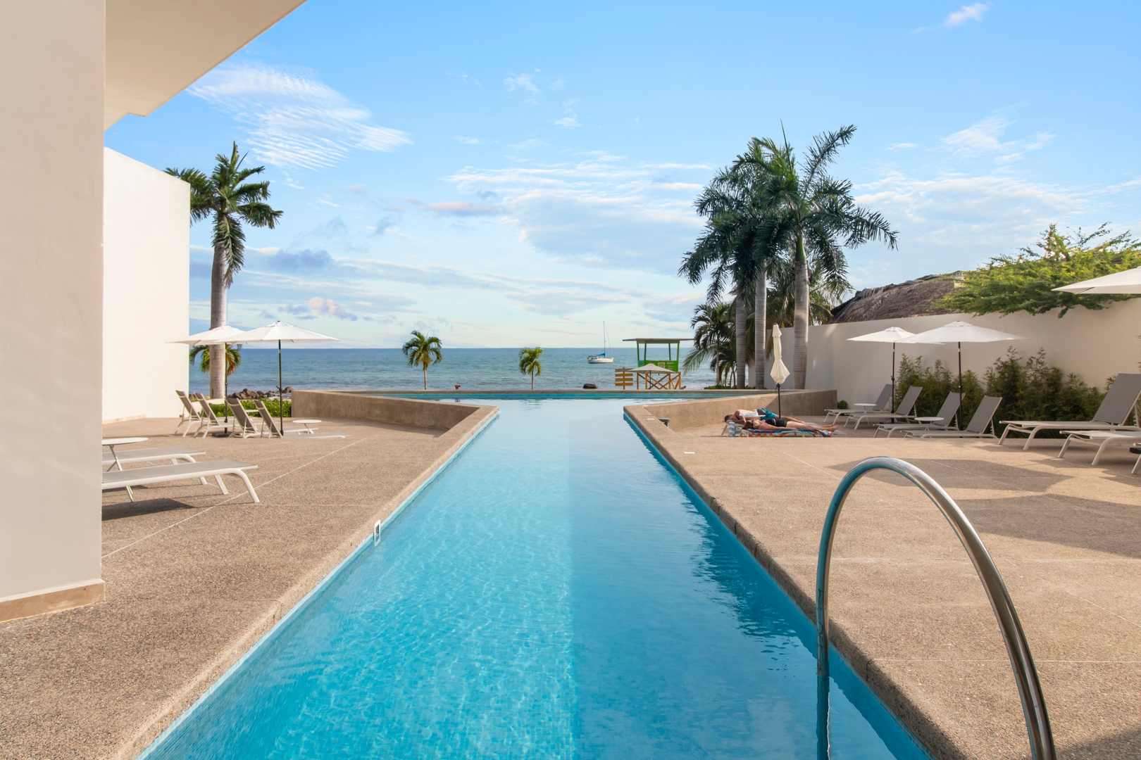 Zantamar Studio | Balcony & Shared Pool 28 VIDA CORAL