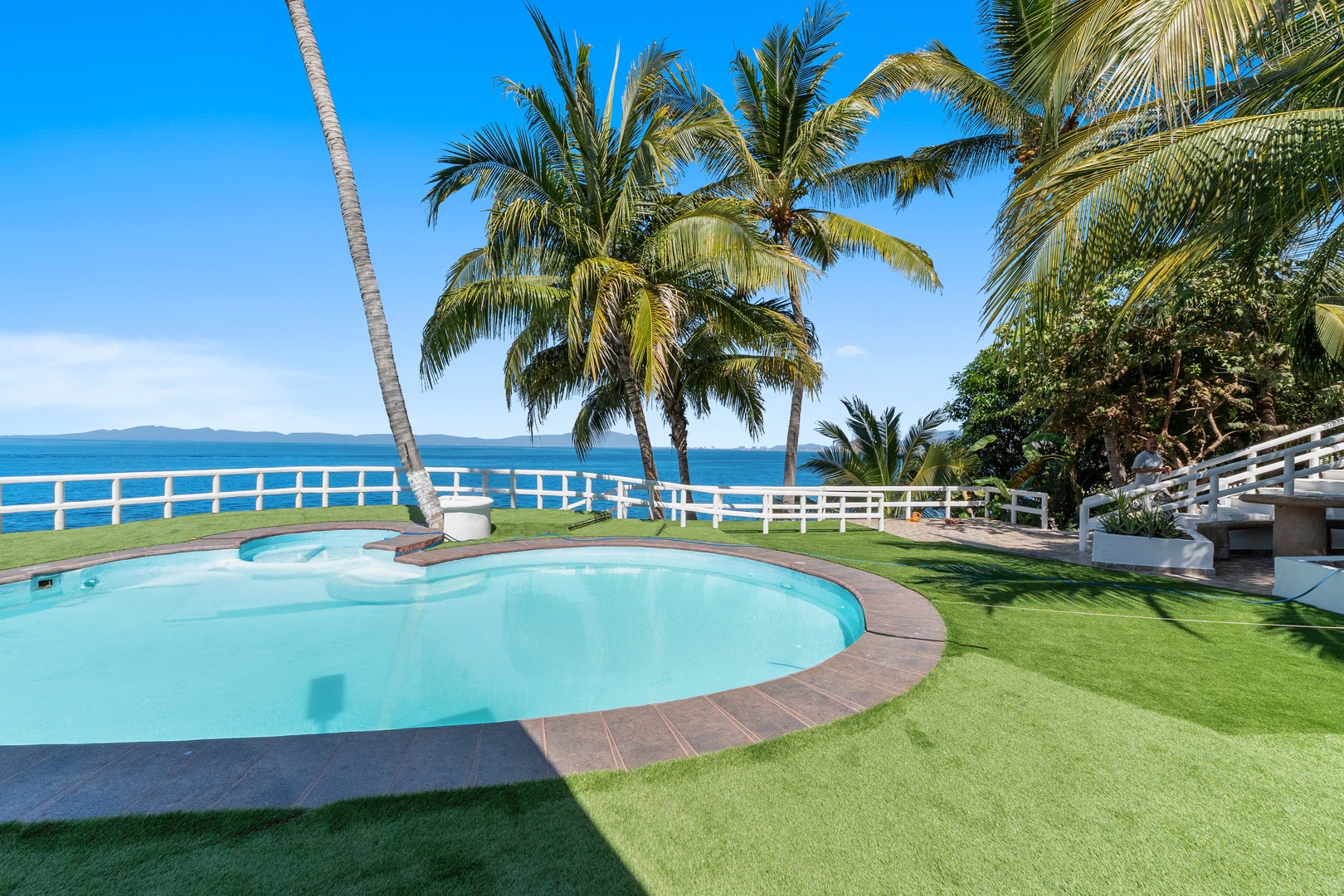 With sea views / View Next to the Oxxo viewpoint 32 VIDA CORAL