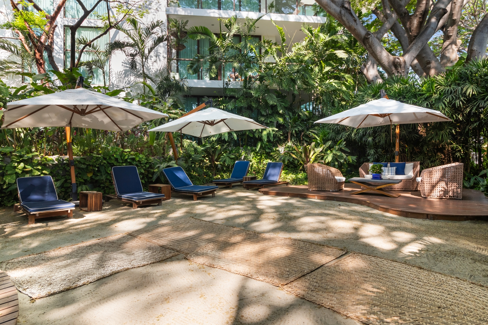 Your Quiet Corner with Pool and Relaxing Spaces 30 VIDA CORAL