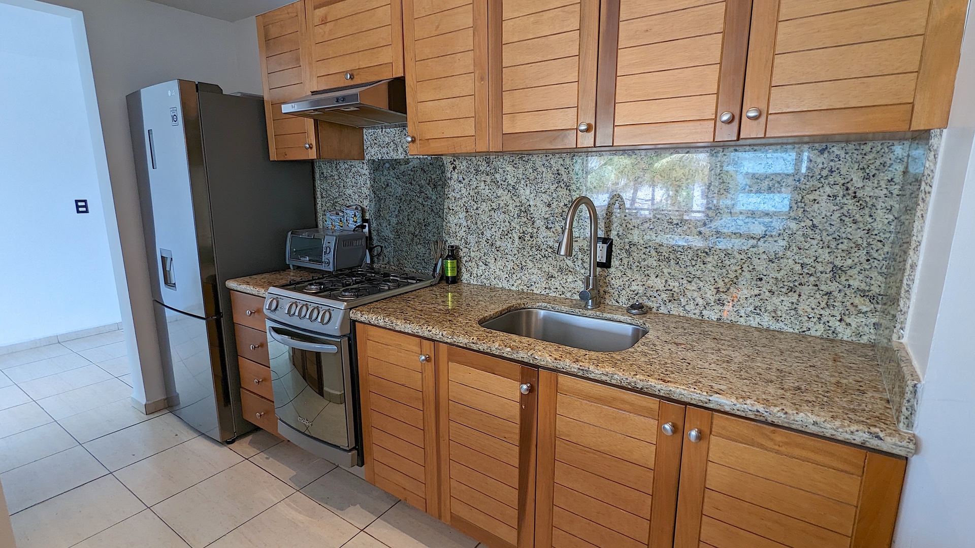 Great location, pool and gardens in Versalles 7 VIDA CORAL