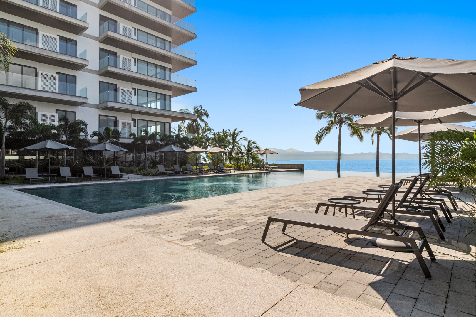 Apartment with Ocean Views - 3 bedrooms 38 VIDA CORAL
