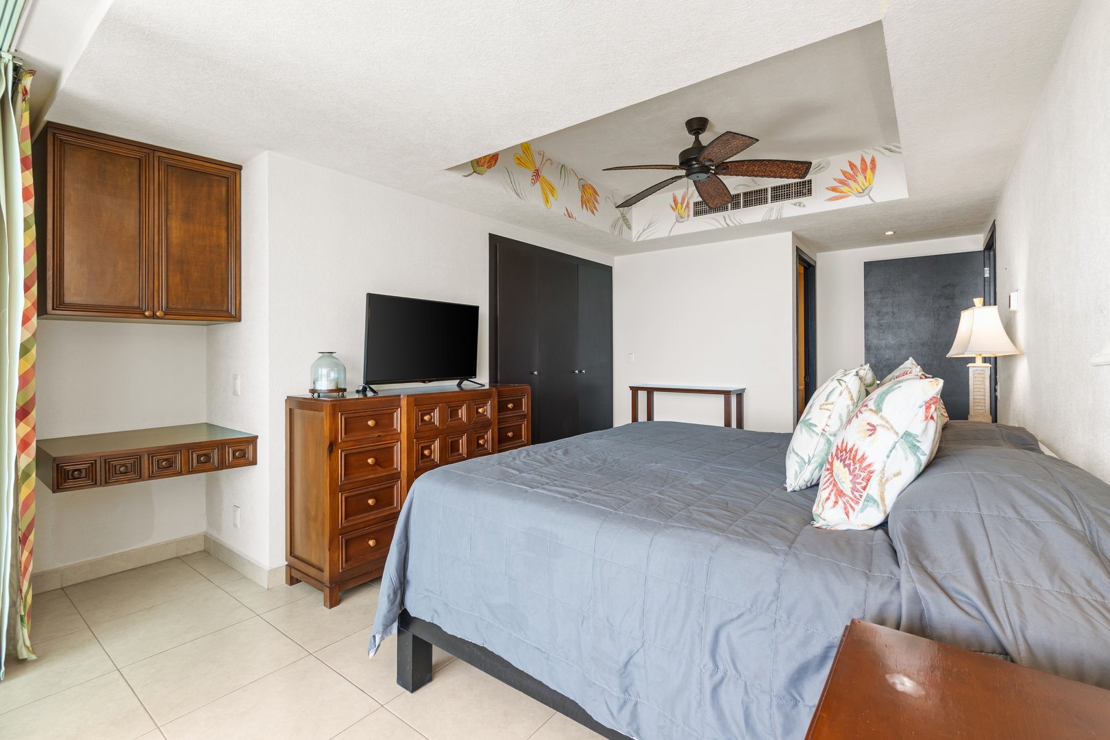 Beachfront, spectacular view, Grand Venetian 12 VIDA CORAL