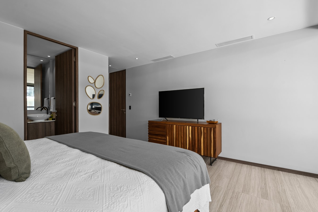 Ocean View & Beach Access | 2 Bedrooms 14 VIDA CORAL