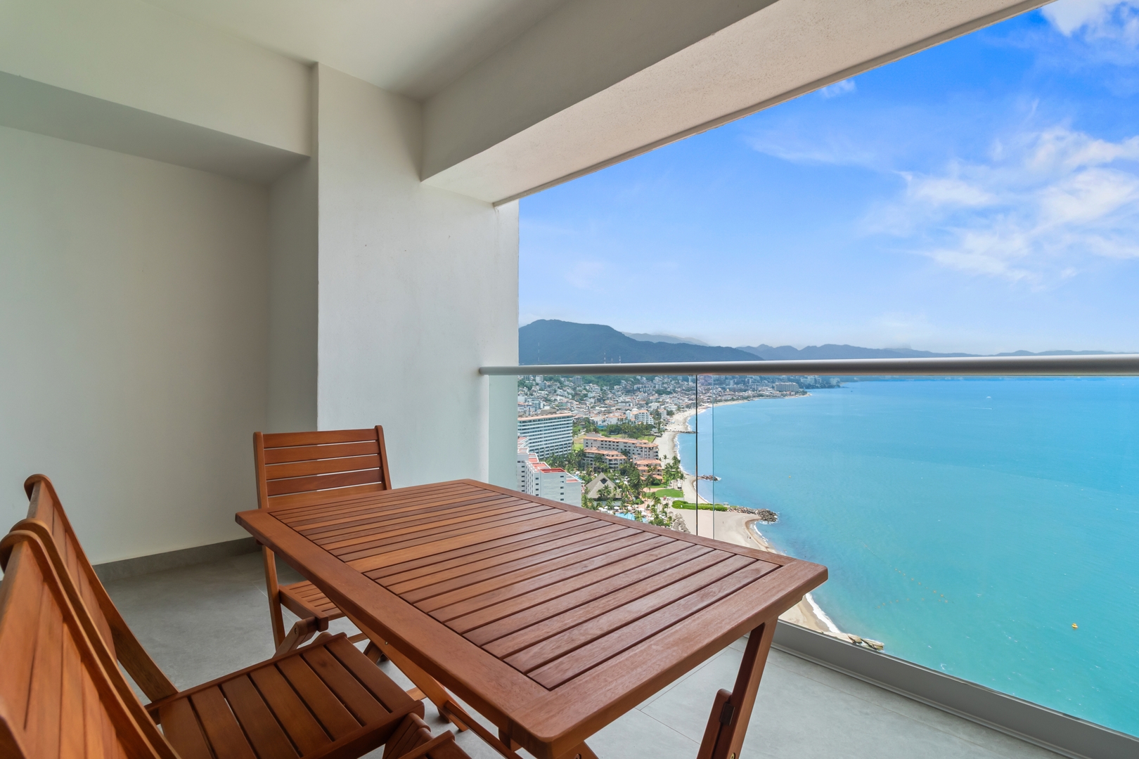 Harbor | 26th-Floor Ocean Views & King Bed 9 VIDA CORAL