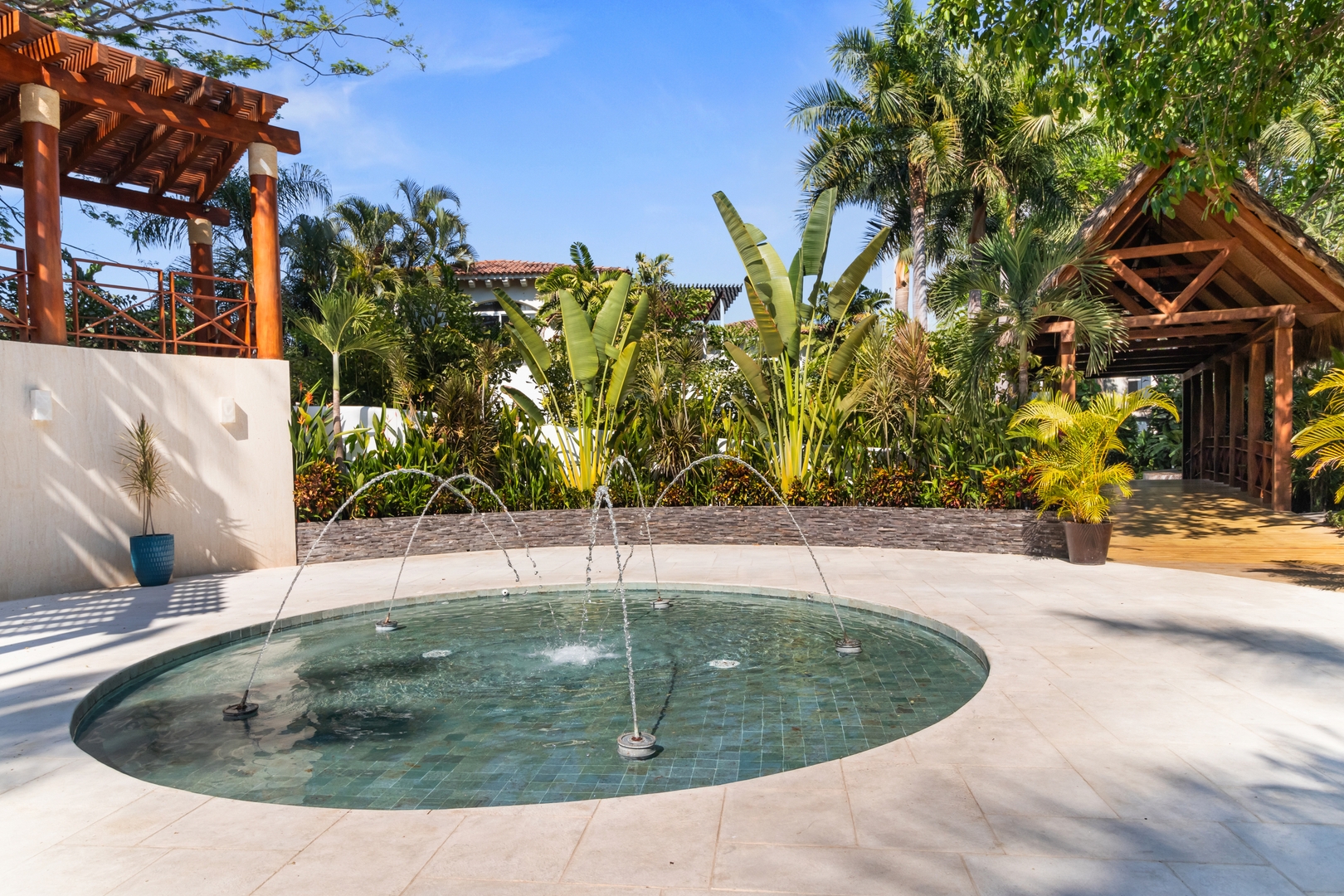 Your Quiet Corner with Pool and Relaxing Spaces 23 VIDA CORAL