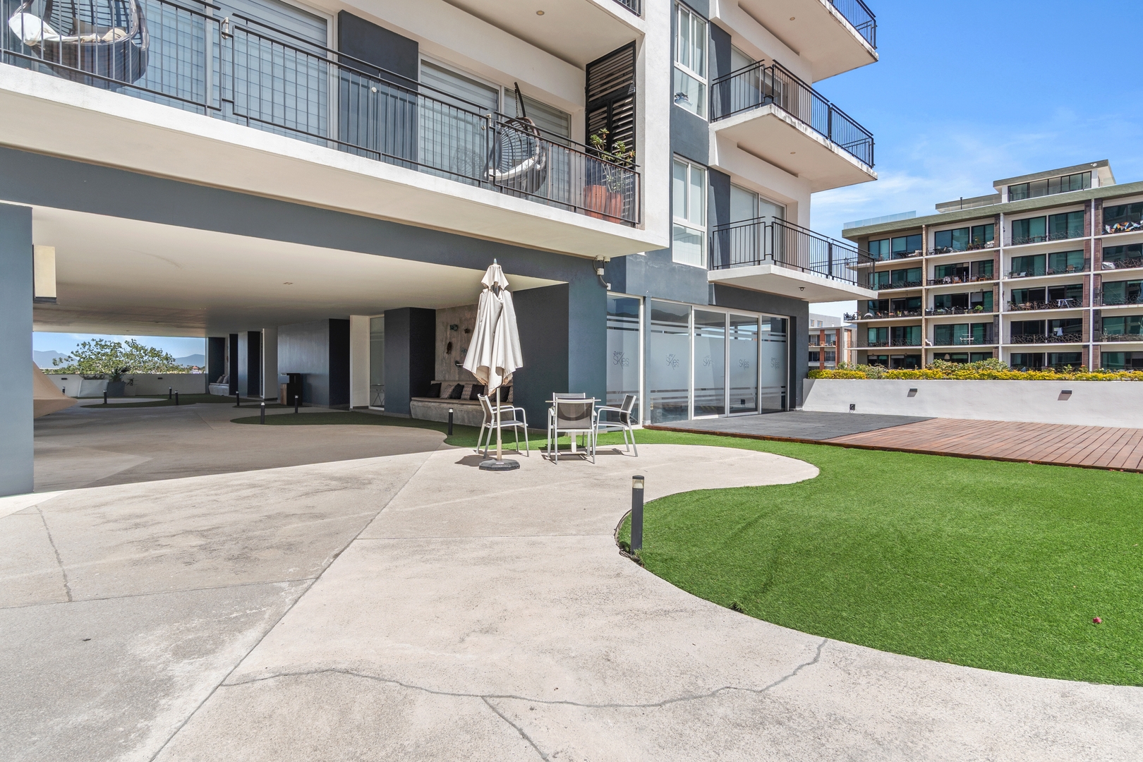 Modern Apartment + Pool + 5 min from the Beach 22 VIDA CORAL