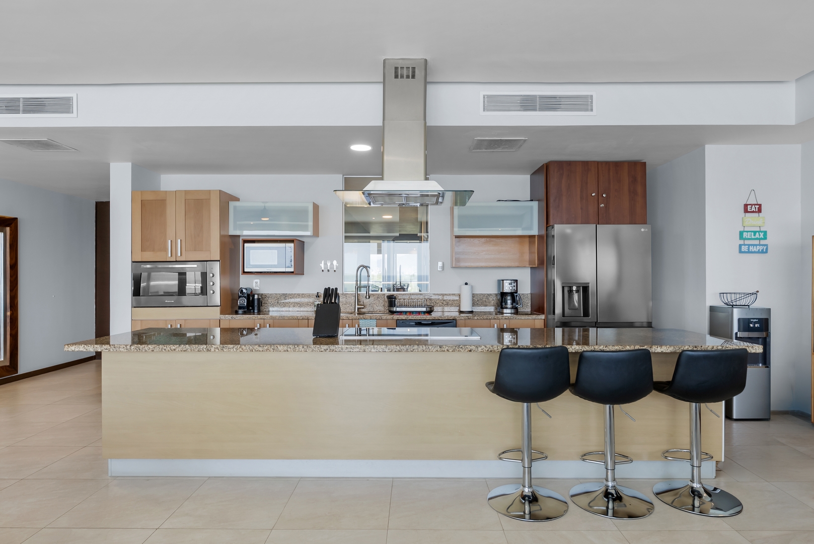 Your Perfect Beach Getaway: Pool & Ocean View 6 VIDA CORAL