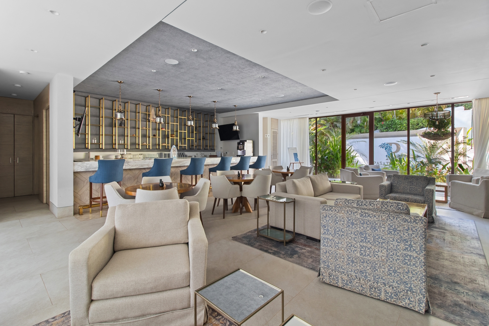 Your Quiet Corner with Pool and Relaxing Spaces 37 VIDA CORAL