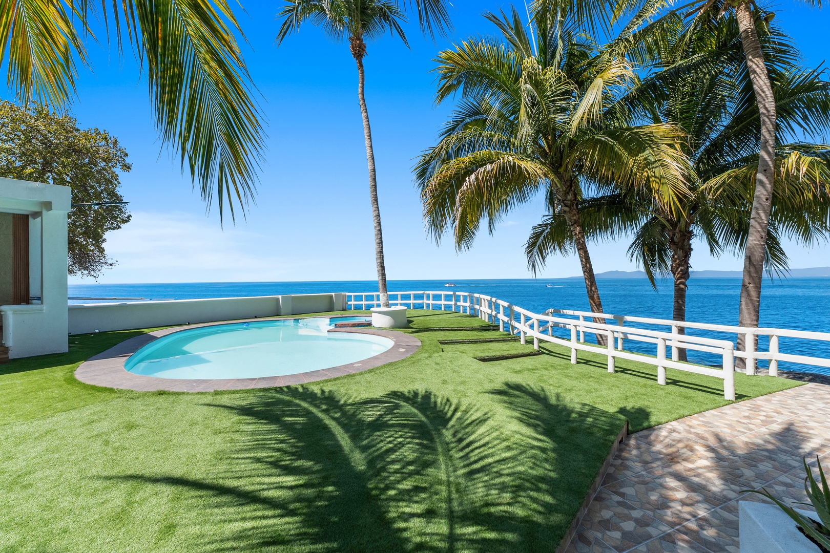 With sea views / View Next to the Oxxo viewpoint 31 VIDA CORAL