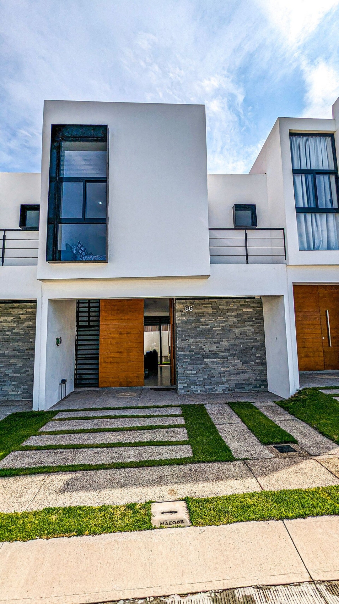 Modern with Pool and Security | in Mezcales 24 VIDA CORAL