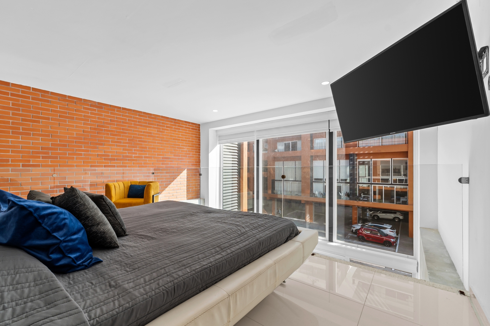 Double-height loft in Zoho Skies | Rooftop pool 18 VIDA CORAL