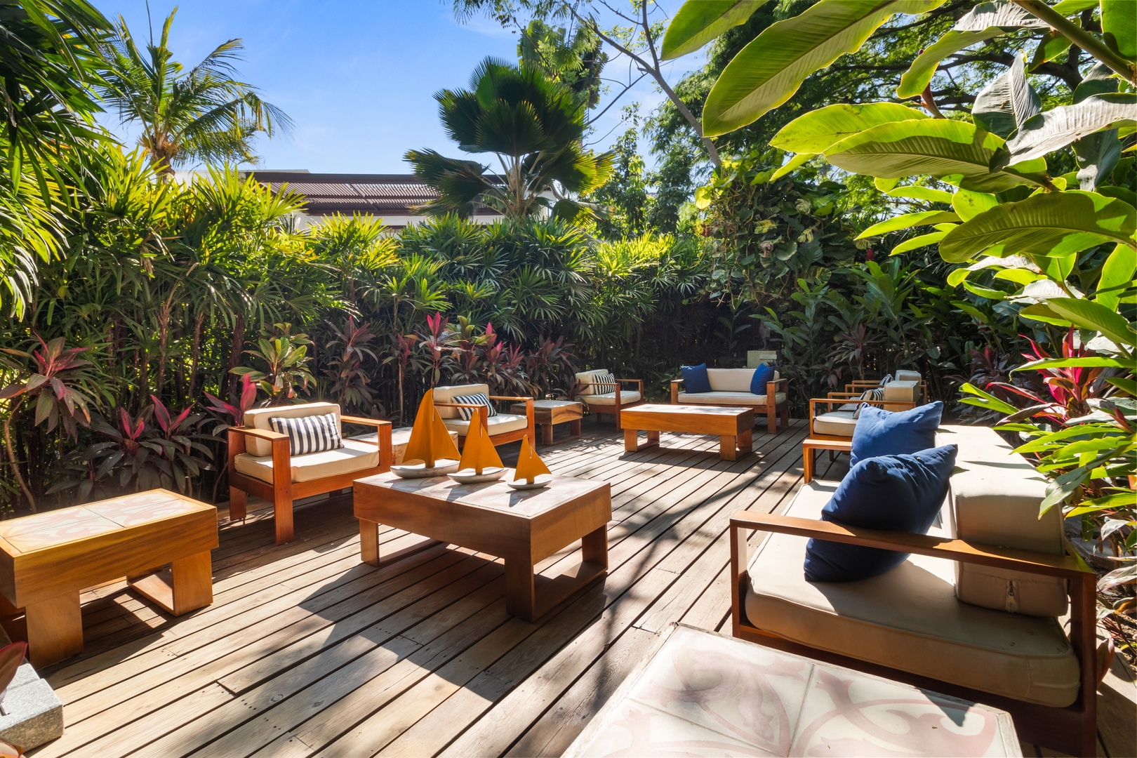 Your Quiet Corner with Pool and Relaxing Spaces 31 VIDA CORAL