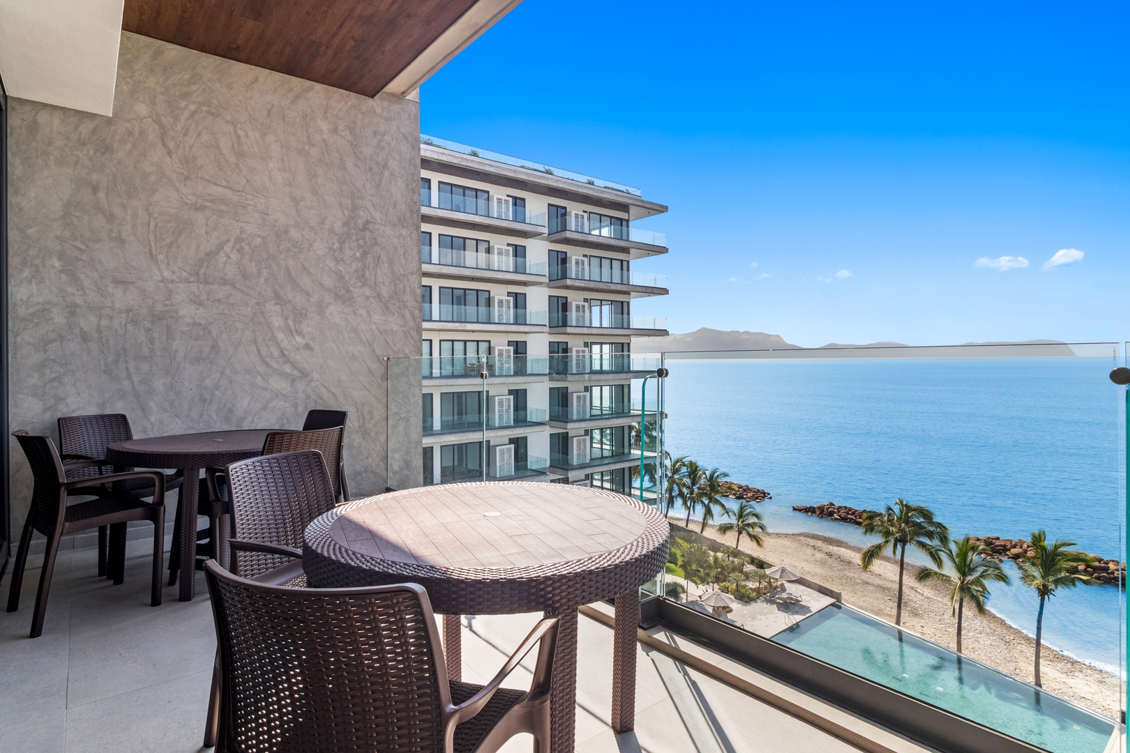 Apartment with Ocean Views - 3 bedrooms 8 VIDA CORAL