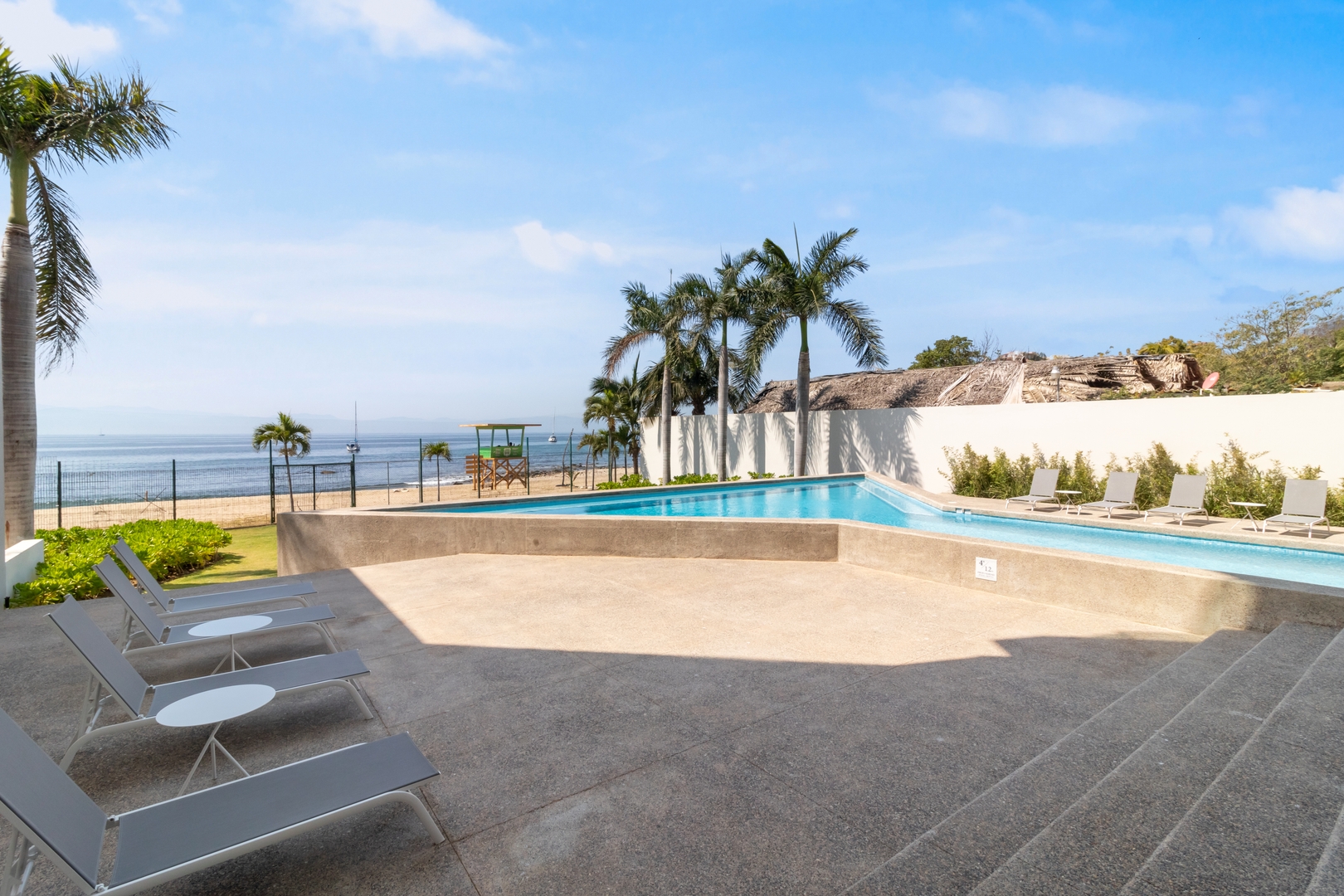 Zantamar Studio | Balcony & Shared Pool 23 VIDA CORAL
