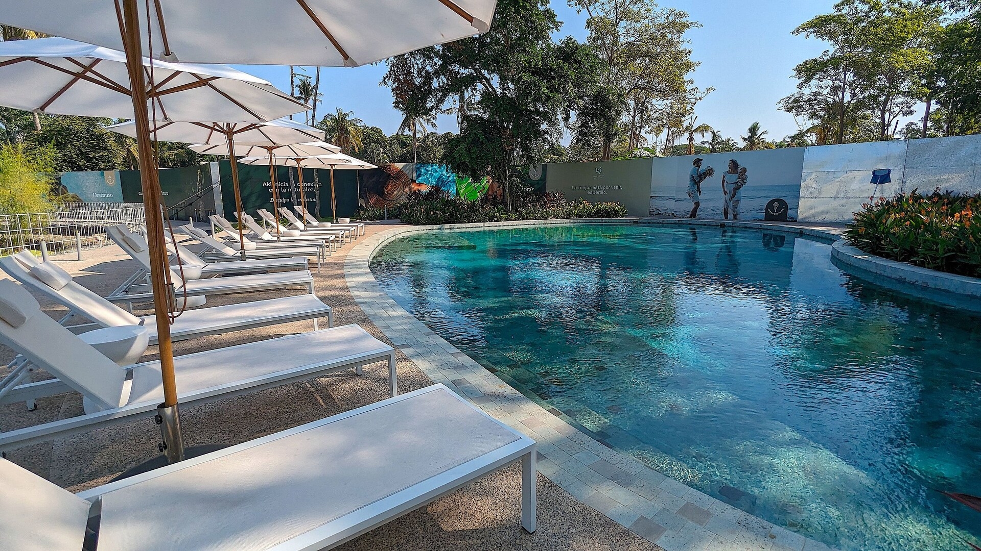 Modern retreat with pools and nature 29 VIDA CORAL