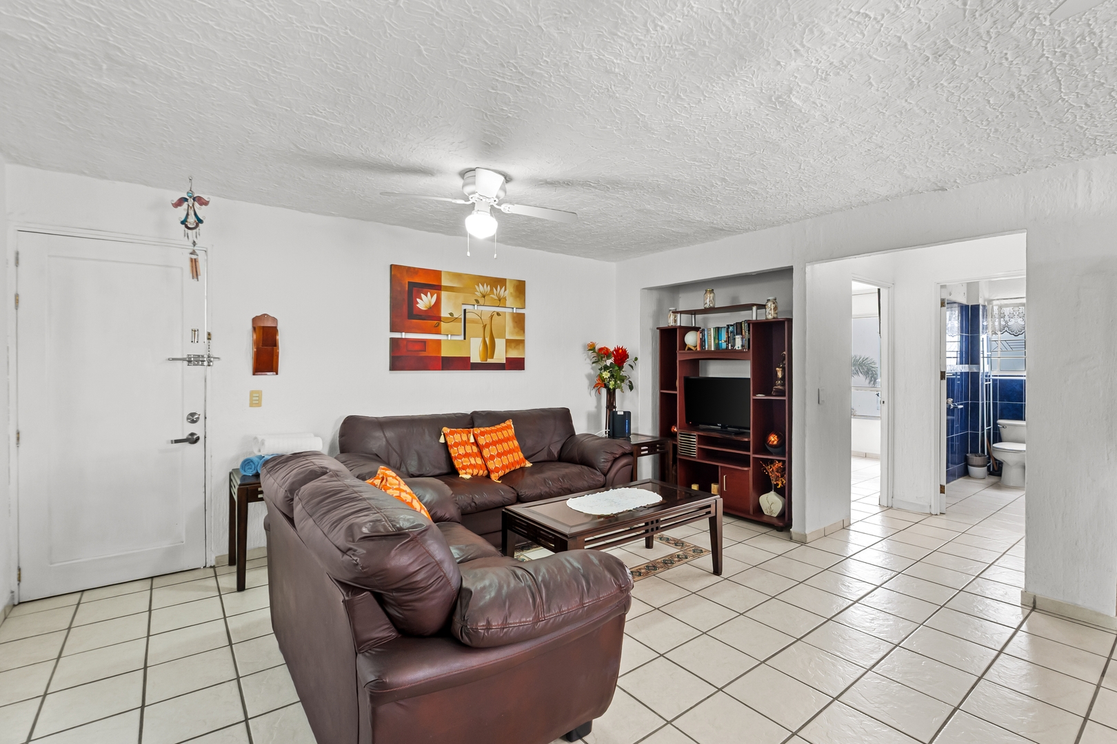 La Marina | 2 Bedrooms, King Bed & Shared Pool 8 VIDA CORAL