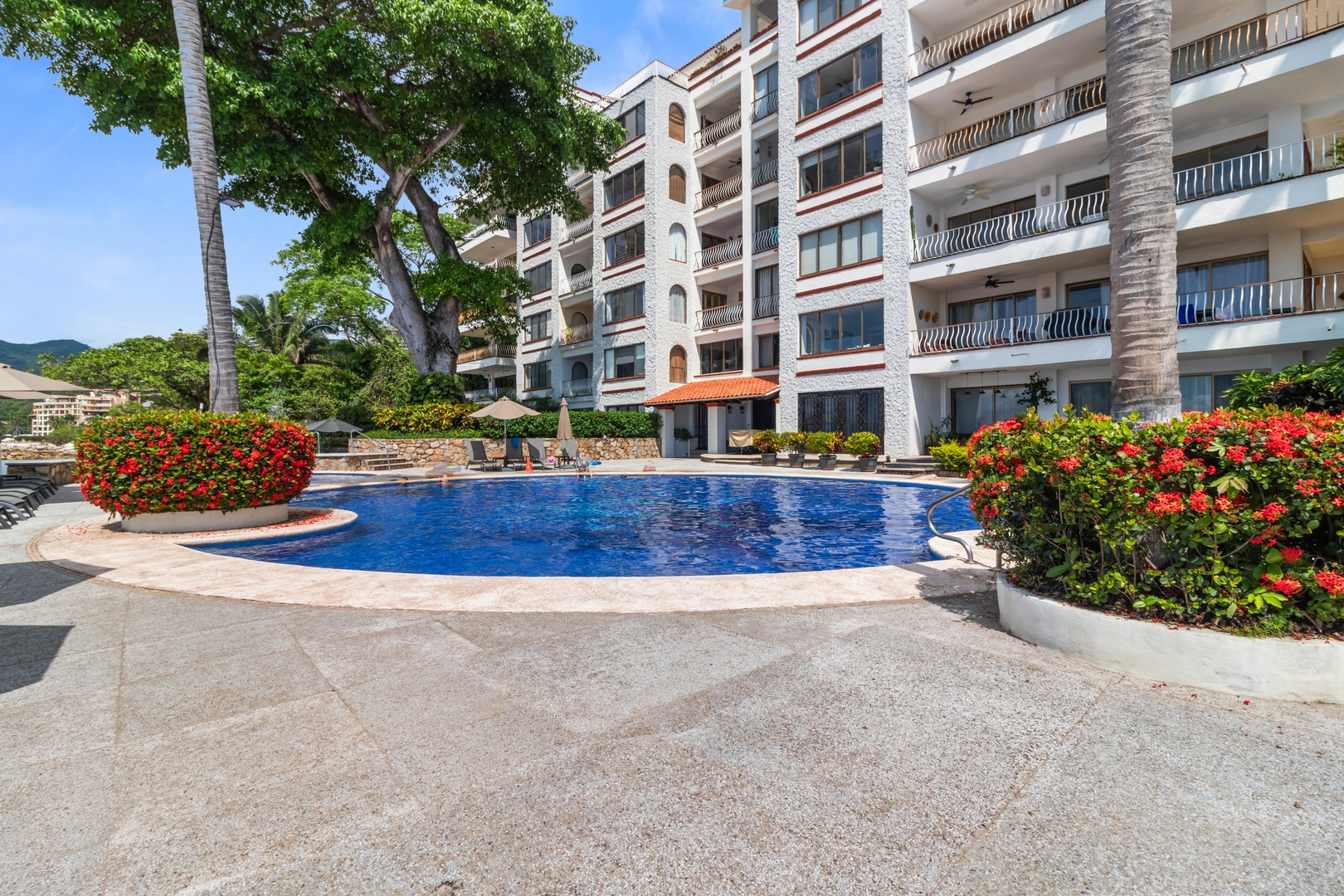 Beachfront condo, oasis of tranquility 64 VIDA CORAL