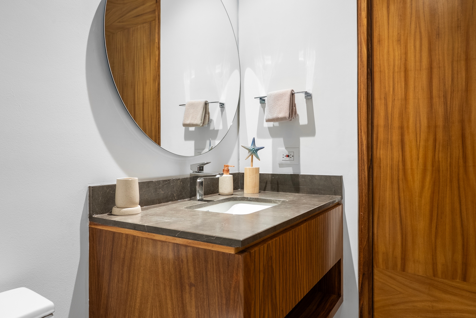 Arama Bay Bucerias | King Bed & Private Balcony 5 VIDA CORAL