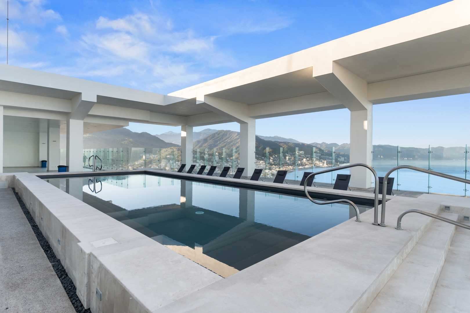 Harbor | 26th-Floor Ocean Views & King Bed 14 VIDA CORAL