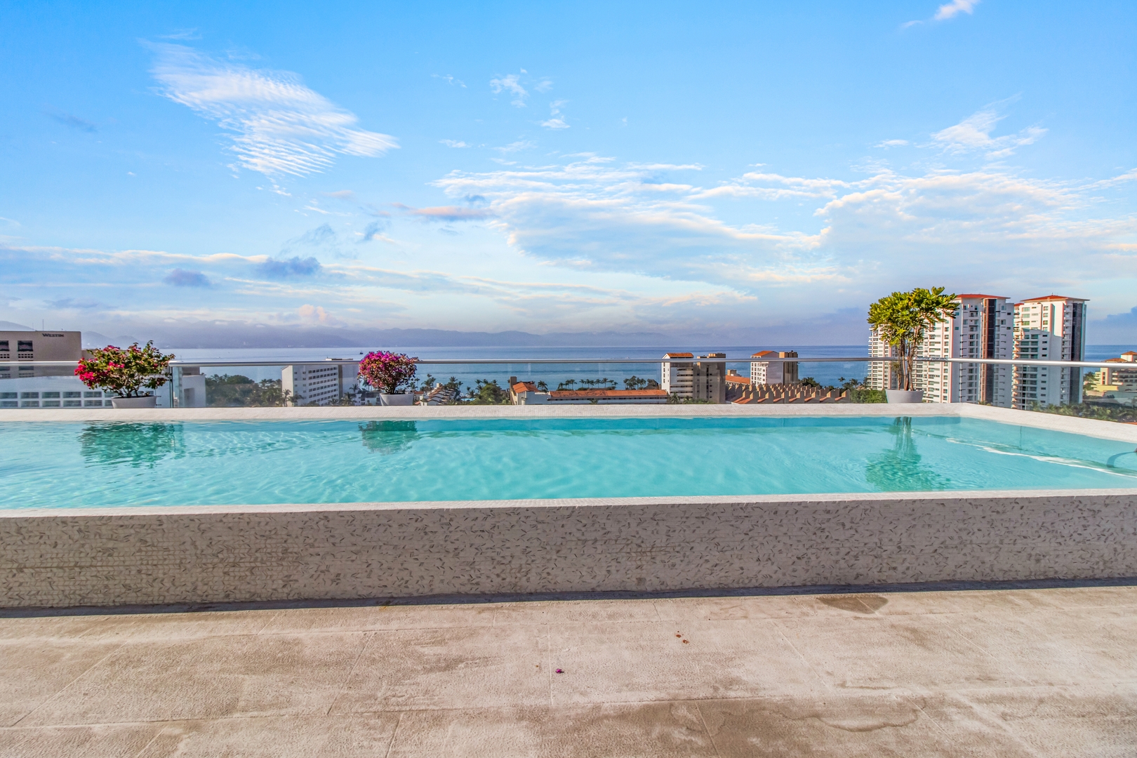 Marina Vallarta with View and Pool 40 VIDA CORAL