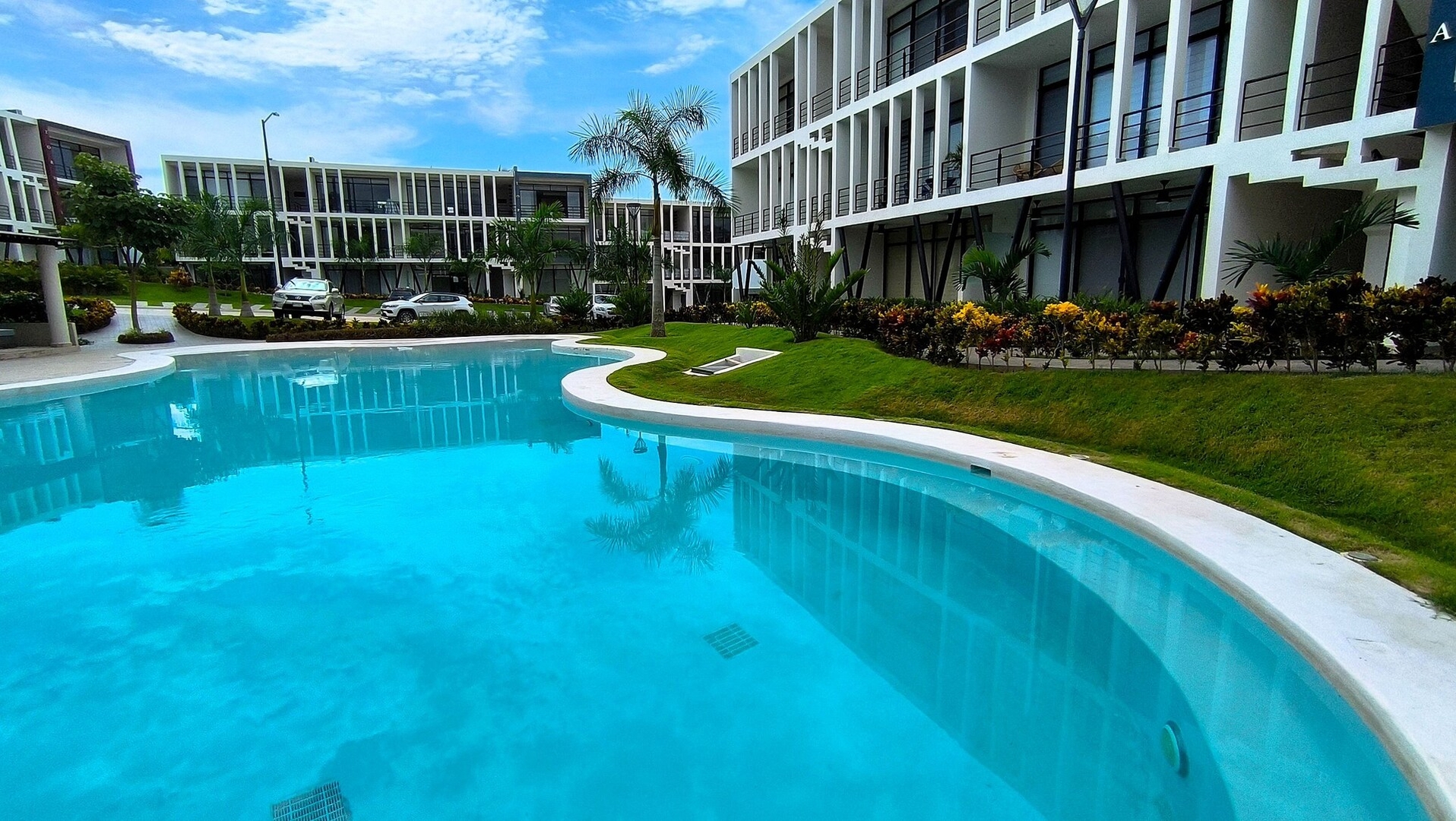 "Modern Style in Mezcales: Minutes from the Beach" 54 VIDA CORAL