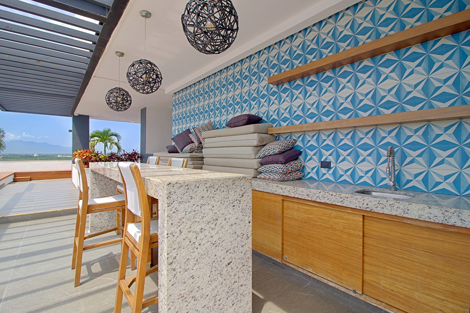 Loft at Zoho Skies | Rooftop Pool & Ocean View 35 VIDA CORAL
