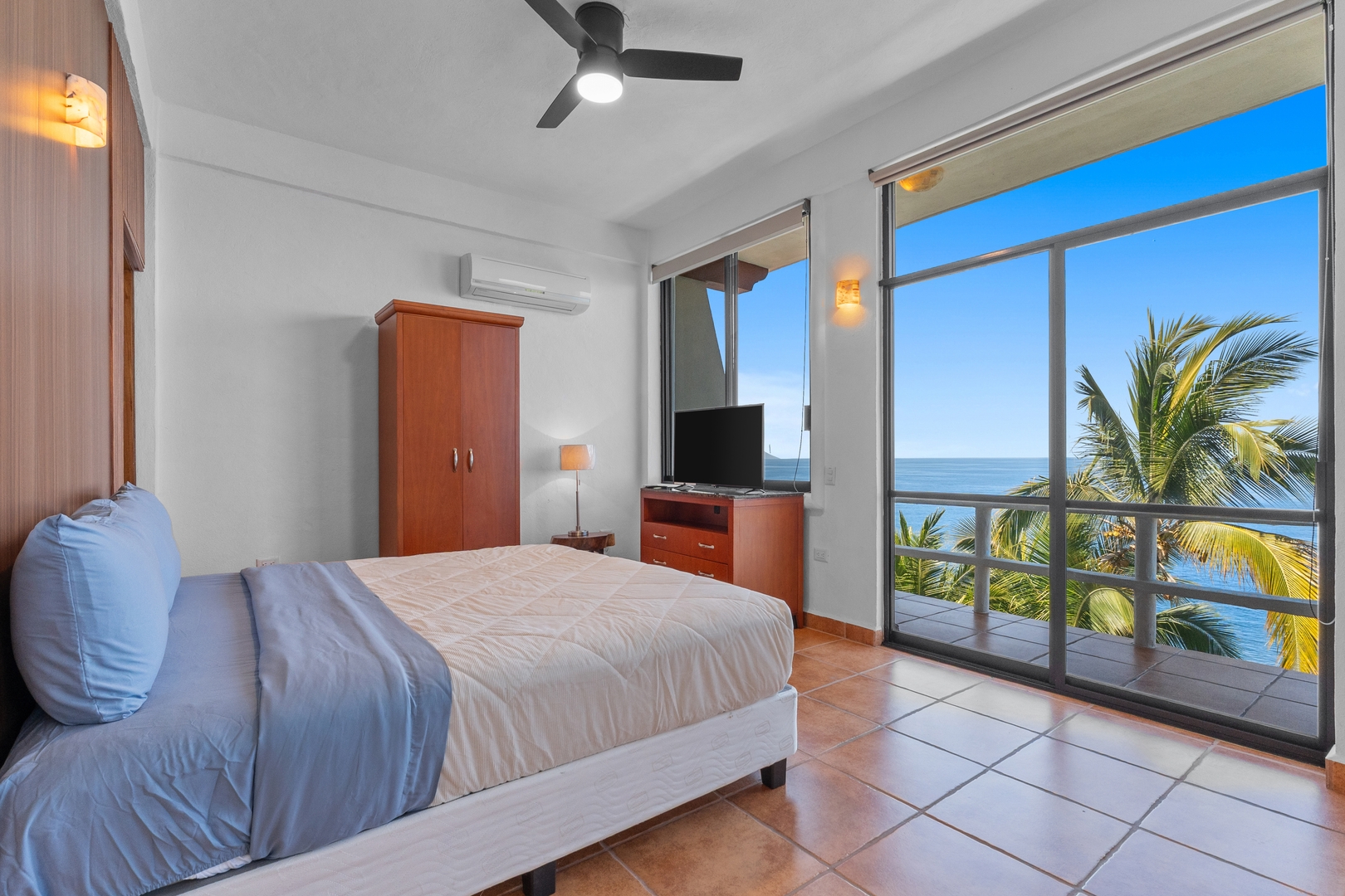 With sea views / View Next to the Oxxo viewpoint 16 VIDA CORAL
