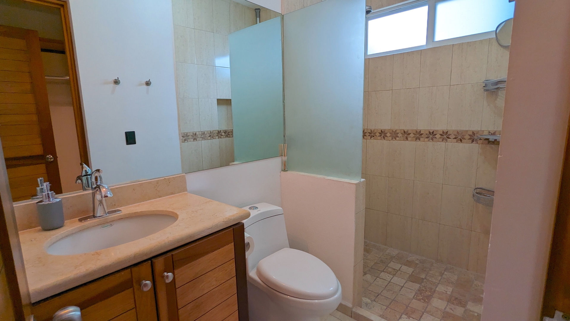 Great location, pool and gardens in Versalles 6 VIDA CORAL