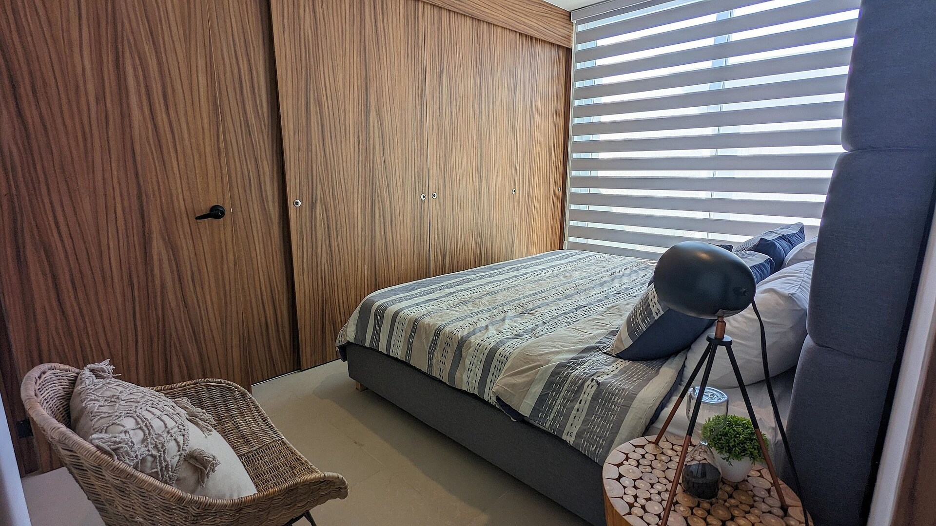 Modern retreat with pools and nature 10 VIDA CORAL