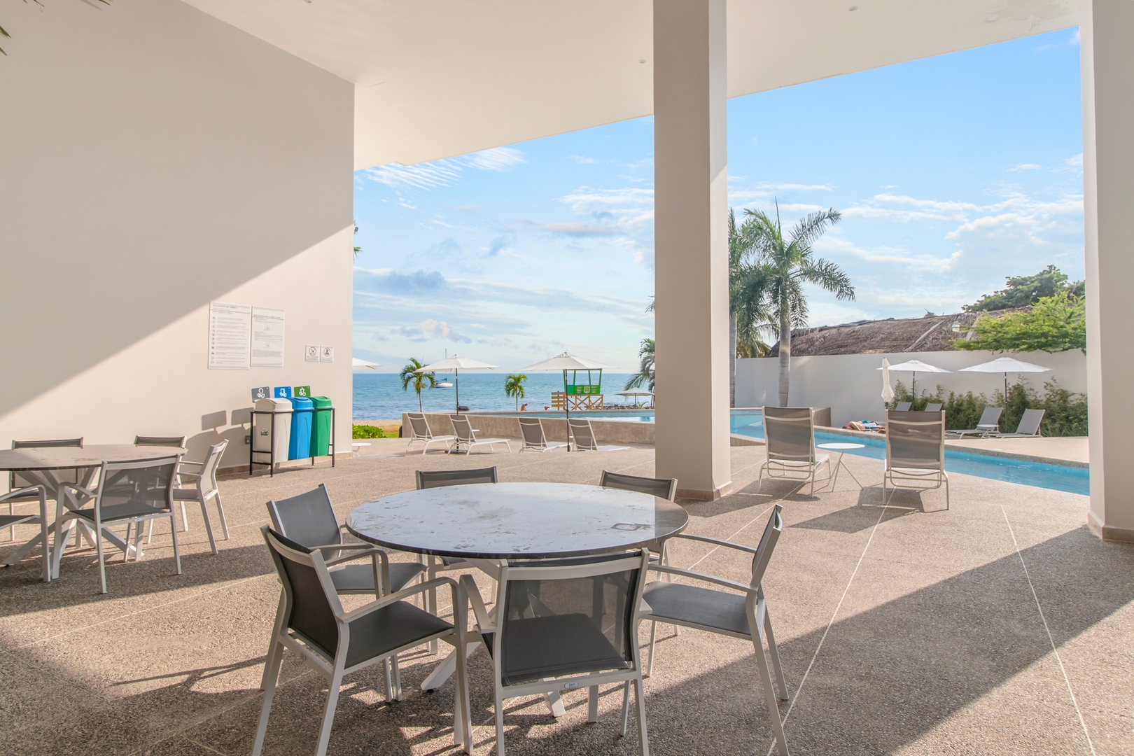 Zantamar Studio | Balcony & Shared Pool 27 VIDA CORAL