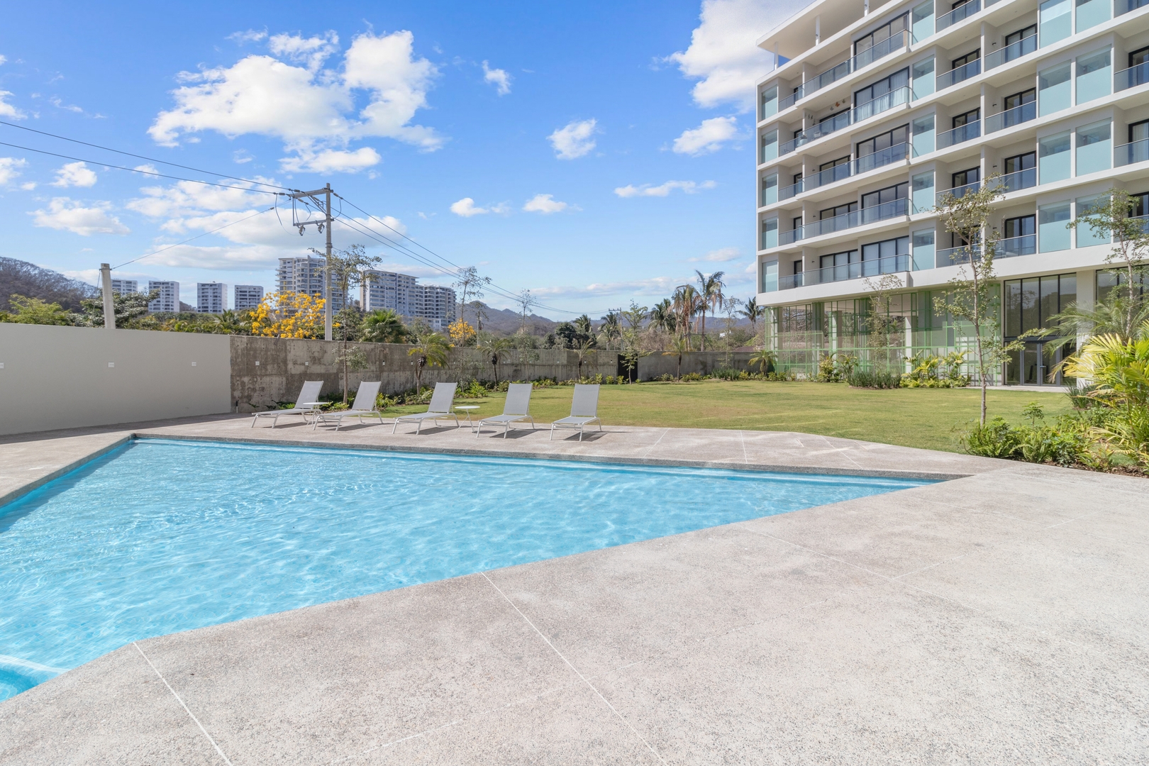 Relaxing Oceanfront Getaway with Balcony 58 VIDA CORAL