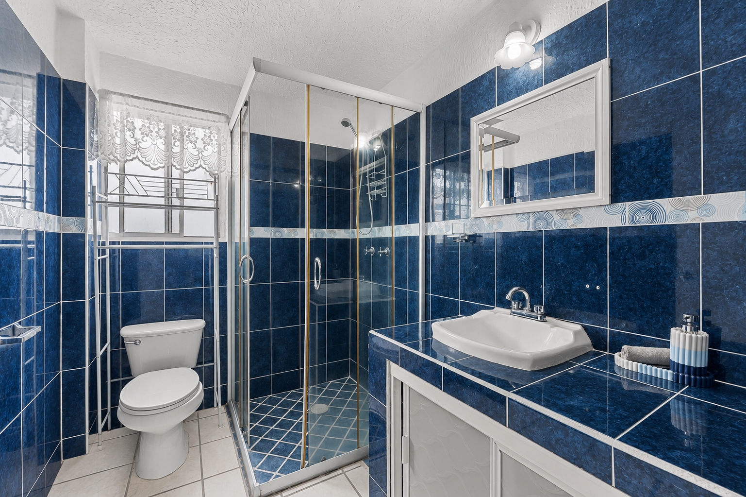 La Marina | 2 Bedrooms, King Bed & Shared Pool 7 VIDA CORAL