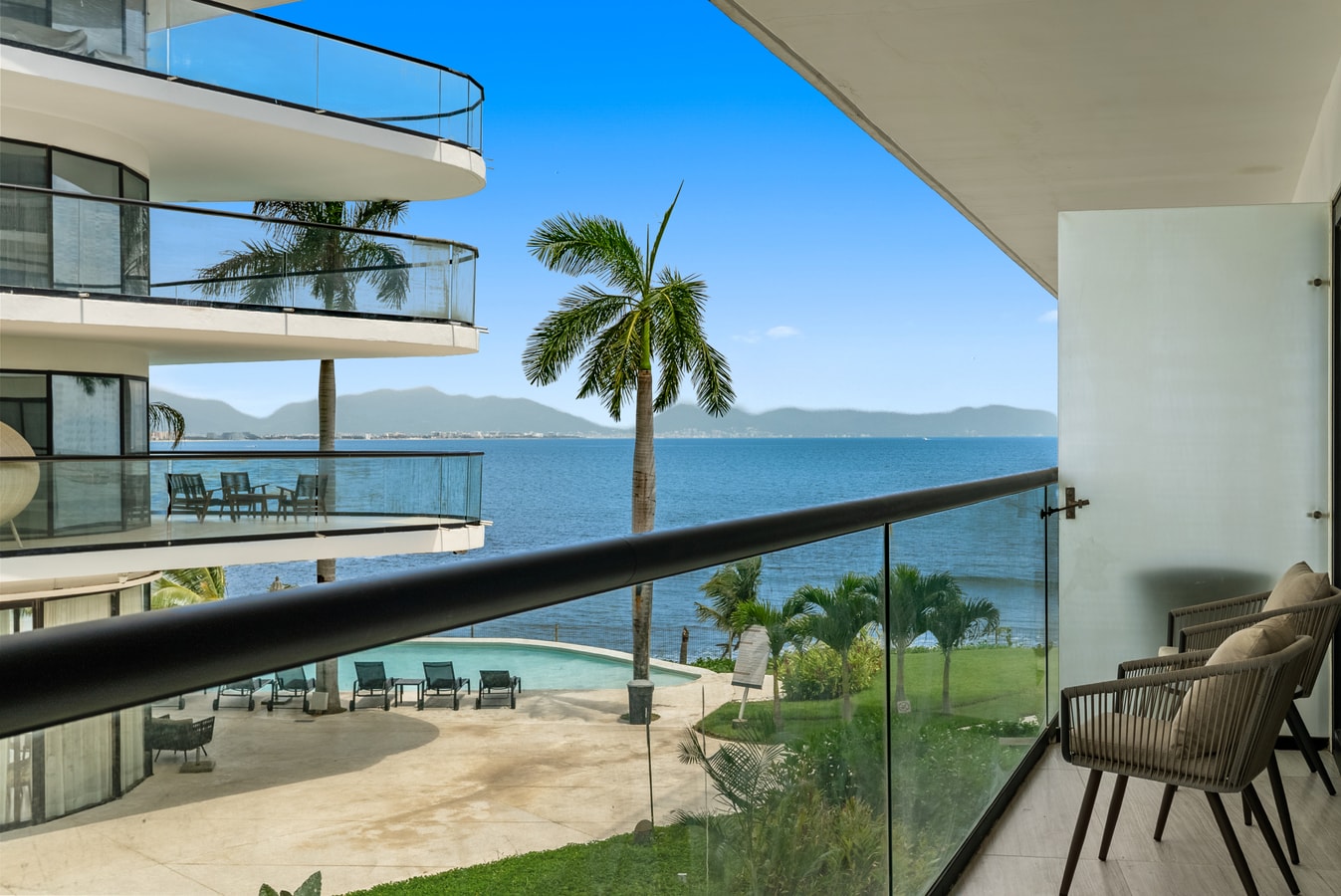 Ocean View & Beach Access | 2 Bedrooms 23 VIDA CORAL
