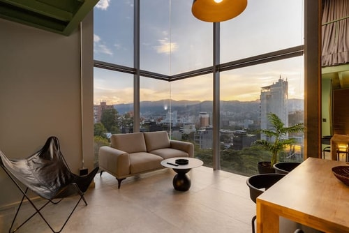 The View. In the sky of Provenza.