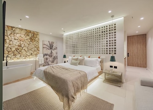 Primavera Building 402