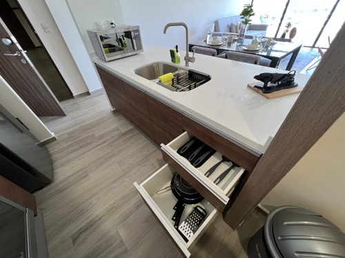 MOTTO 1803A Gym, Pool | Modern - Comfort 16 Destyna