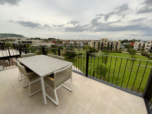 LUMINARIA Pool, Near the Historic Center | Elegant 28 Destyna