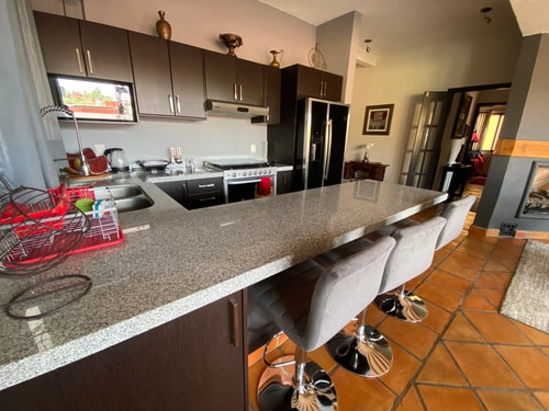 Spacious Apt w/ Terrace | Central and Familiar 24 Destyna