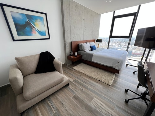 POSTAL 702 Gym, Pool, Spa | Exclusive - Elegant 29 Destyna