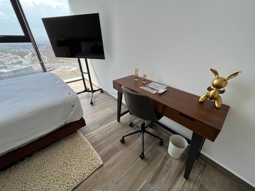 POSTAL 702 Gym, Pool, Spa | Exclusive - Elegant 28 Destyna