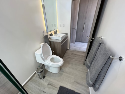 MOTTO 1803A Gym, Pool | Modern - Comfort 28 Destyna