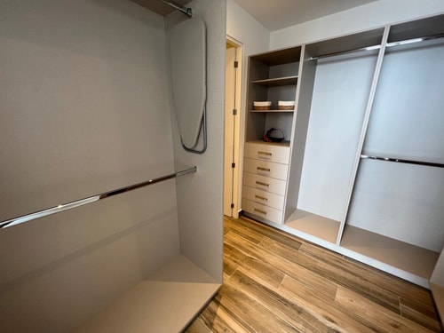 POSTAL 702 Gym, Pool, Spa | Exclusive - Elegant 30 Destyna